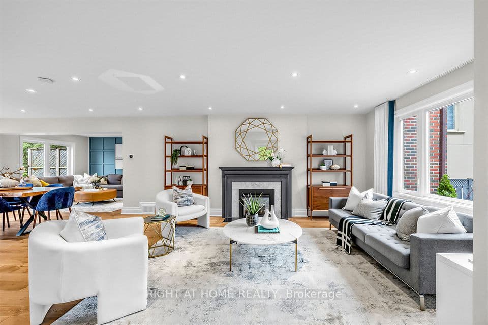 21 Austin Terrace, Toronto, ON M5R 1Y2 – photo 3