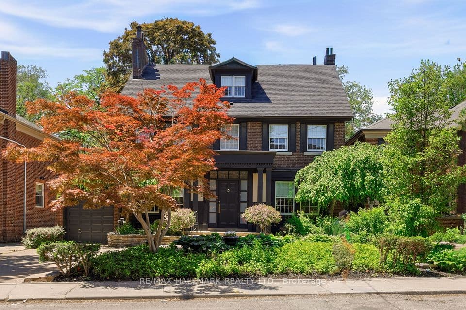 150 Glen Cedar Road, Toronto, ON M6C 3G5 – main photo
