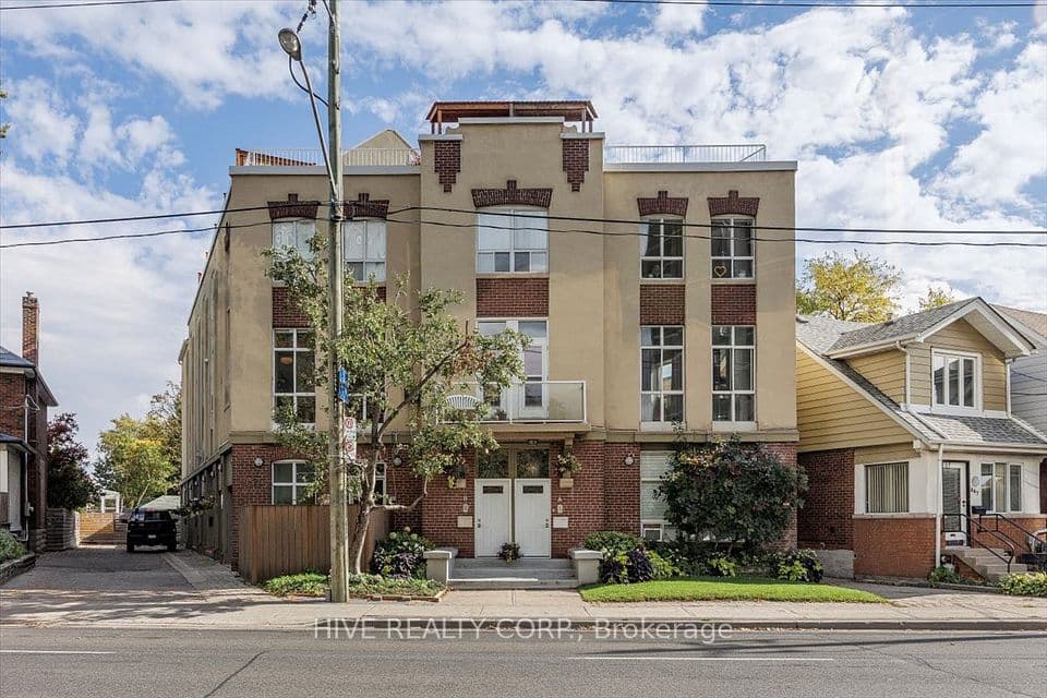 957 Broadview Avenue D, Toronto, ON M4K 2R5 – photo 2