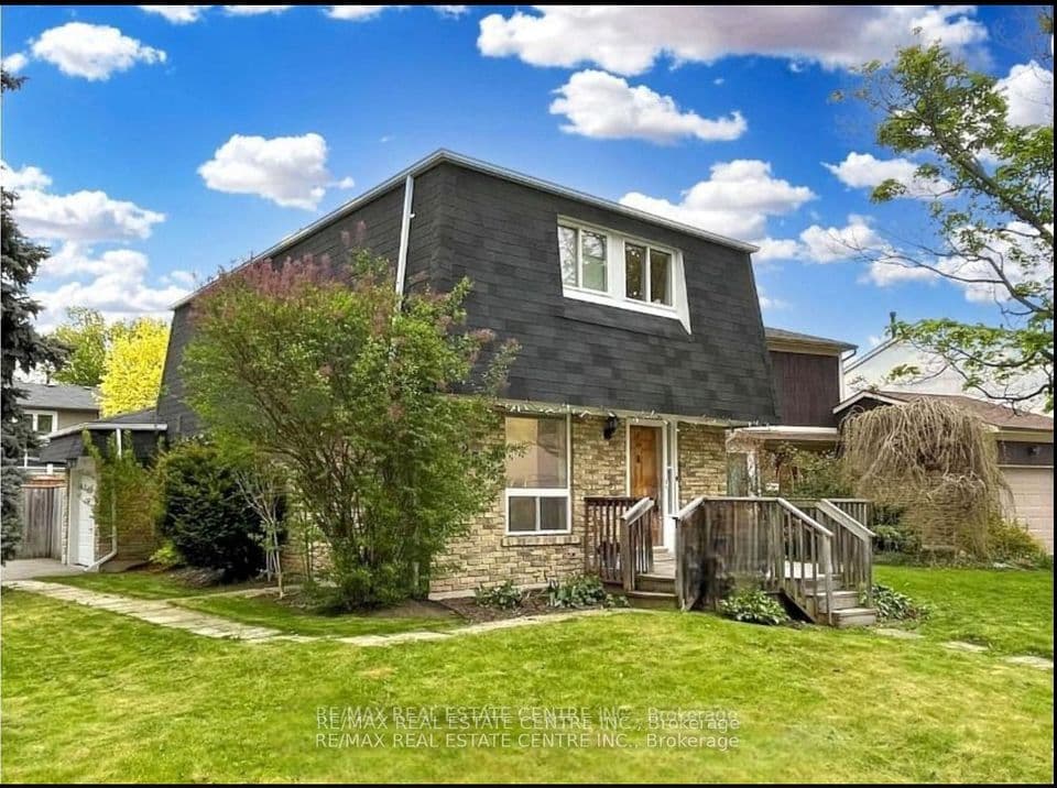 25 Ivanic Court, Whitby, ON L1N 6E3 – main photo