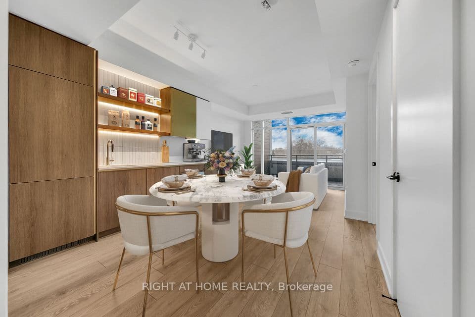 1285 E Queen Street E 403, Toronto, ON M4L 1C2 – photo 2