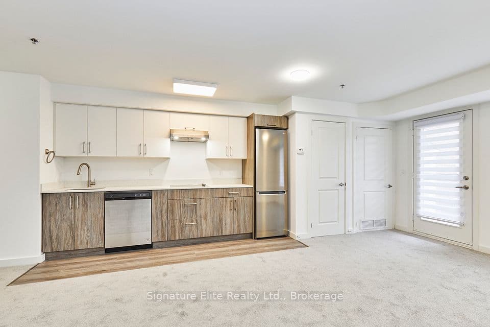 45 Connaught Avenue 203, Toronto, ON M4L 2V8 – photo 3