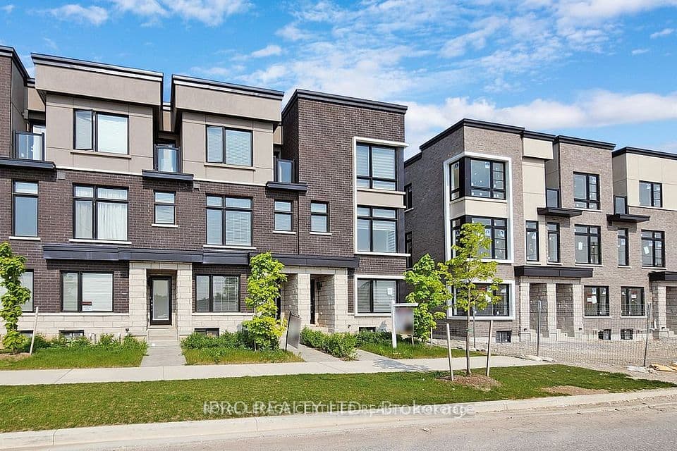 2614 Castlegate Crossing, Pickering, ON L1X 0H9 – main photo