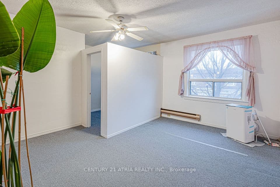 1564 Danforth Avenue, Toronto, ON M4J 1N4 – photo 2