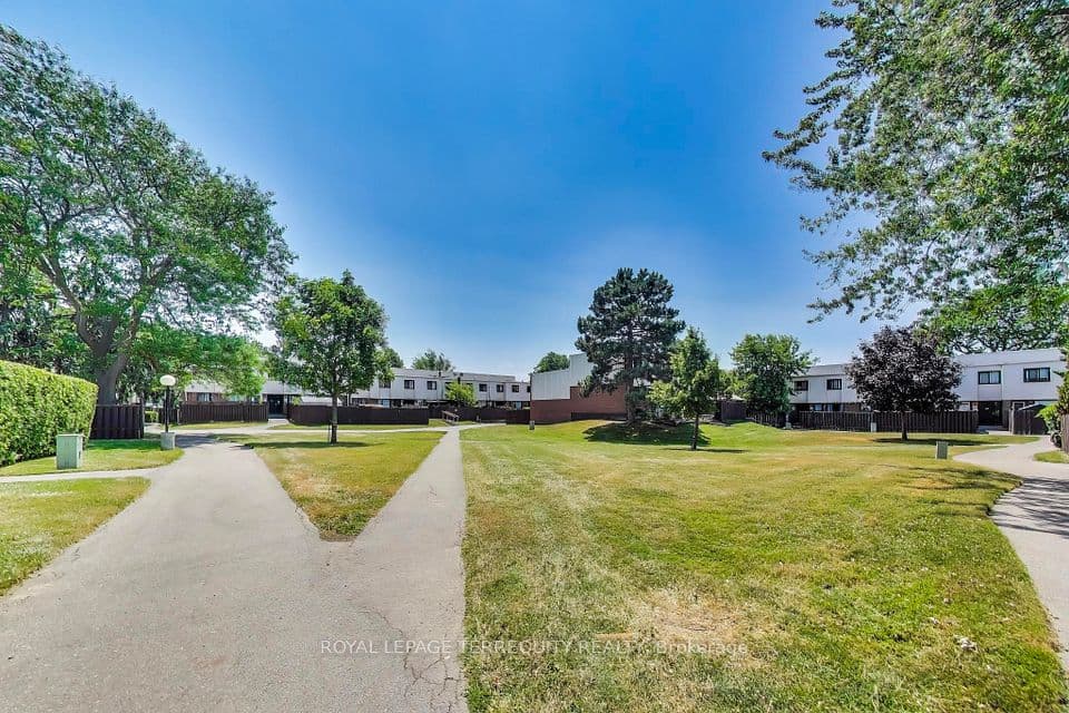 1100 Oxford Street 88, Oshawa, ON L1J 6G4 – photo 3