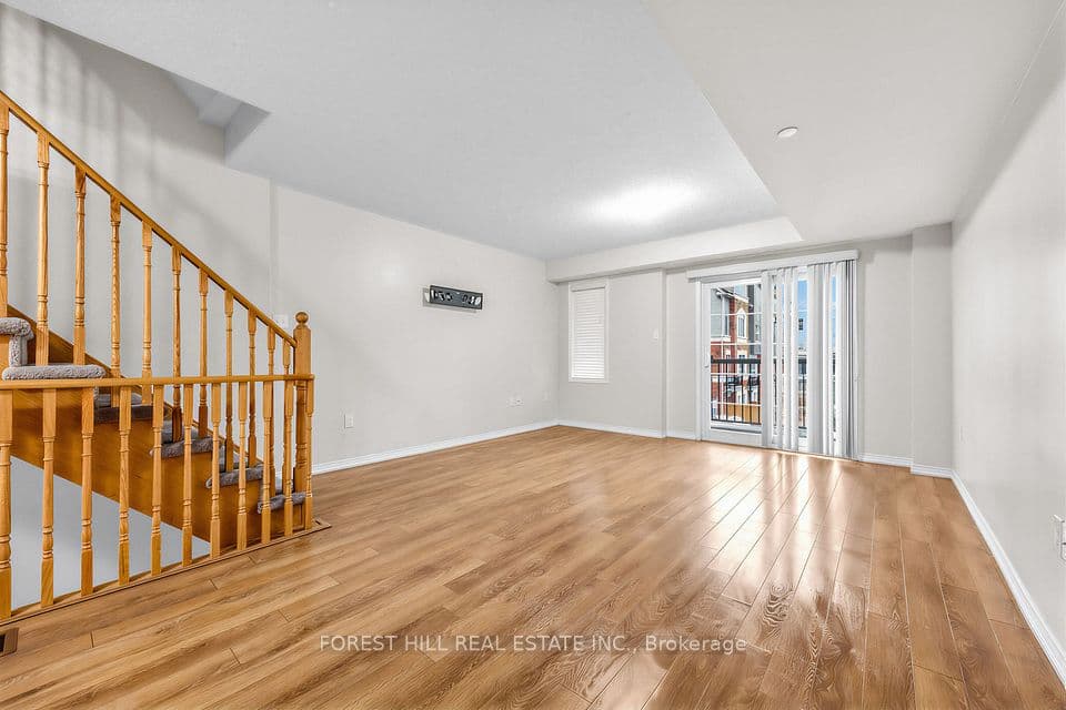 2516 Rosedrop Path, Oshawa, ON L1L 0K6 – photo 2