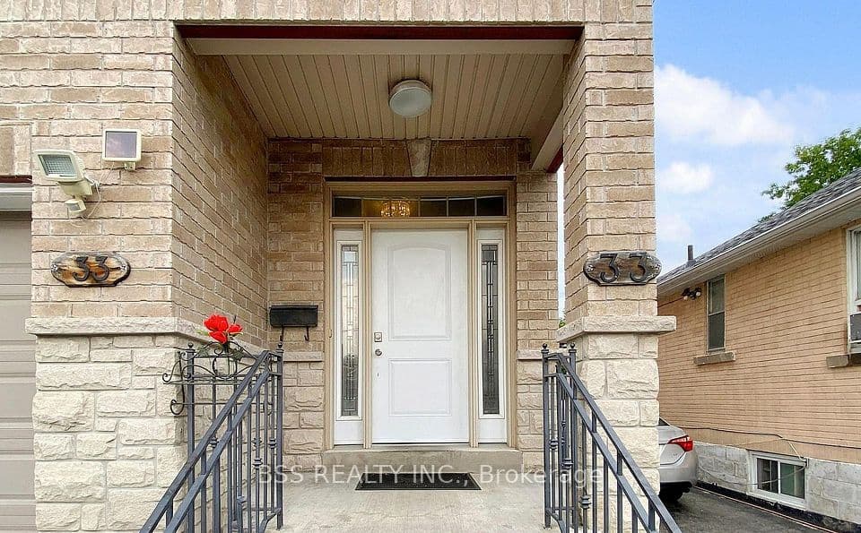 33 Wanstead Avenue, Toronto, ON M1L 3L3 – photo 2