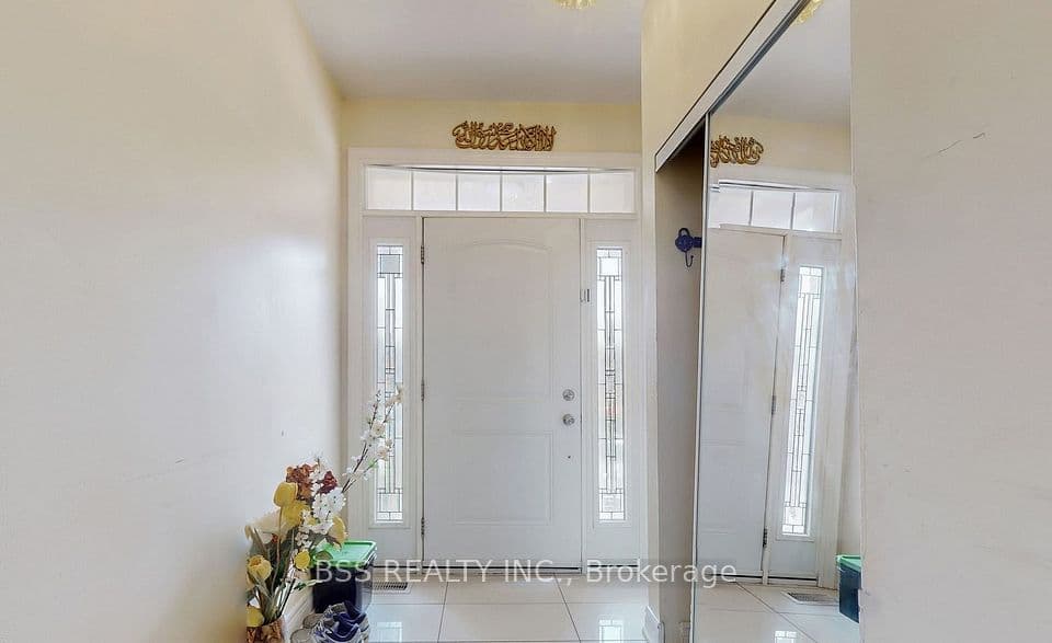 33 Wanstead Avenue, Toronto, ON M1L 3L3 – photo 3