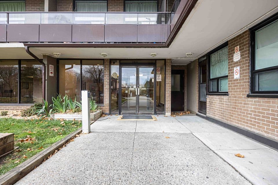 180 Markham Road 811, Toronto, ON M1M 2Z9 – photo 2