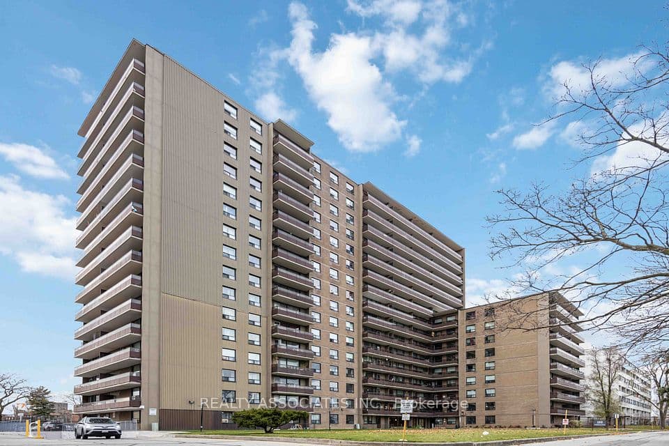 180 Markham Road 811, Toronto, ON M1M 2Z9 – main photo
