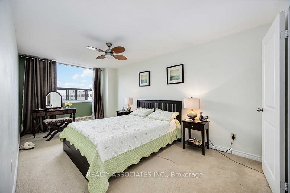 180 Markham Road 811, Toronto, ON M1M 2Z9 – photo 3