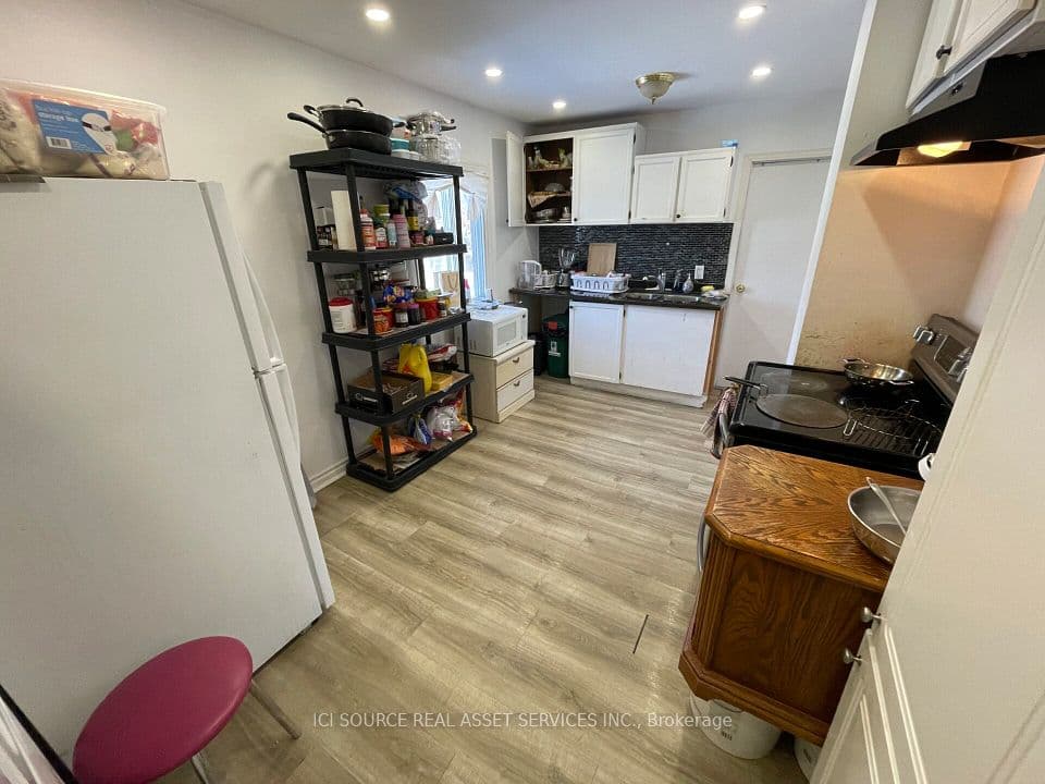 547 Montrave Avenue, Oshawa, ON L1J 4S8 – photo 3