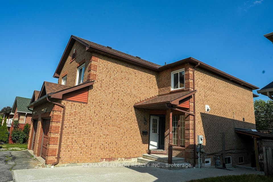 17 Lenthall Avenue, Toronto, ON M1B 2C7 – photo 3