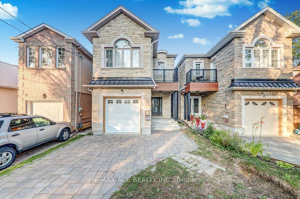 71 Lillington Avenue, Toronto, ON M1N 3K6 – main photo