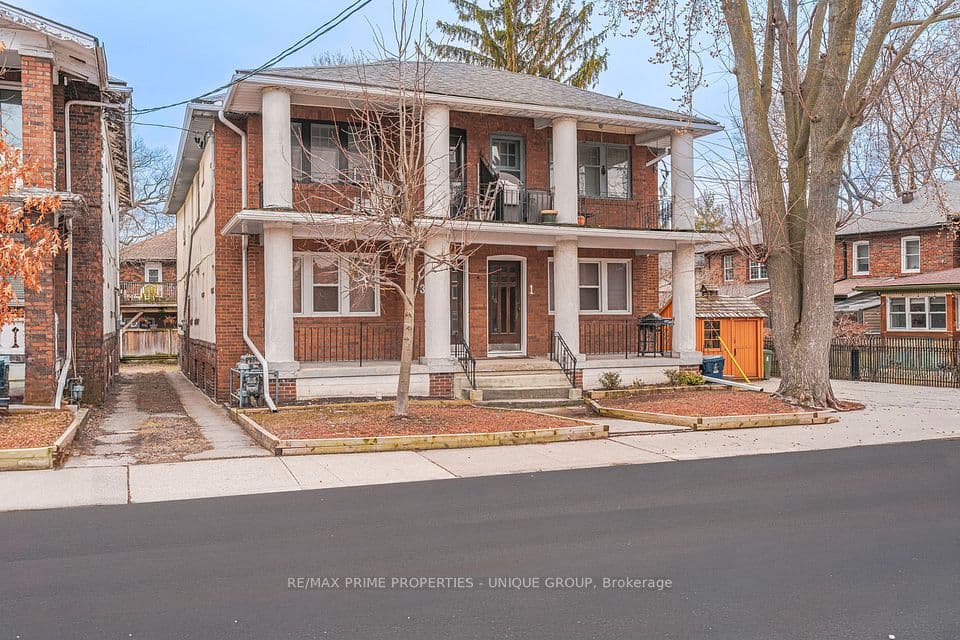 1-3 Bonfield Avenue, Toronto, ON M4E 1B9 – main photo