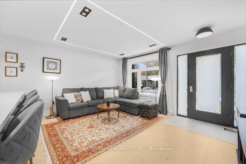 9 Kenworthy Avenue, Toronto, ON M1L 3B1 – main photo