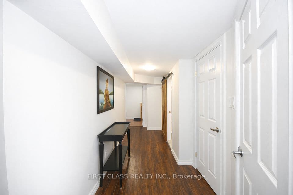 102 Greenwood Avenue, Toronto, ON M4L 2P6 – photo 2
