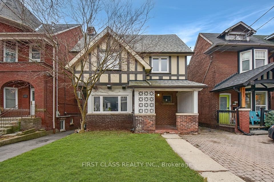 102 Greenwood Avenue, Toronto, ON M4L 2P6 – main photo