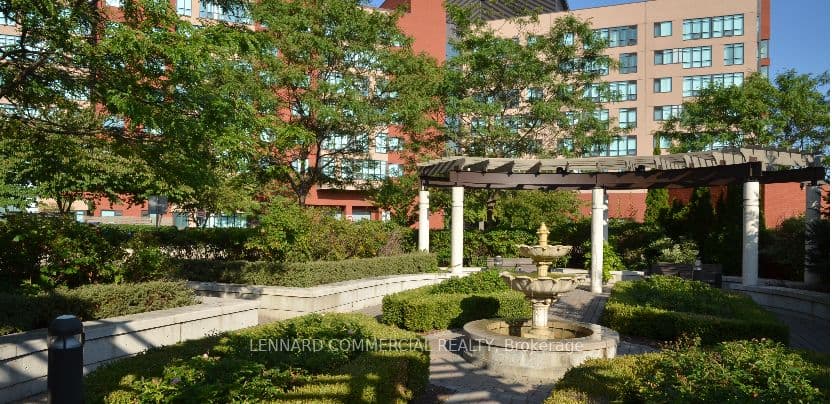 90 Scottfield Drive 816, Toronto, ON M1S 5W4 – main photo