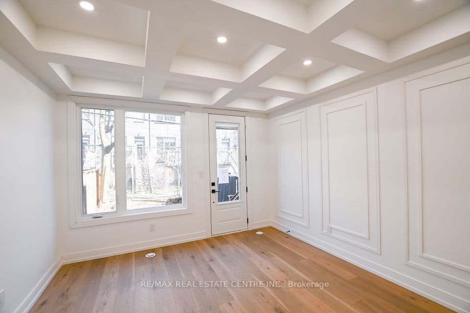 59 Jones Avenue, Toronto, ON M4M 2Z7 – photo 3