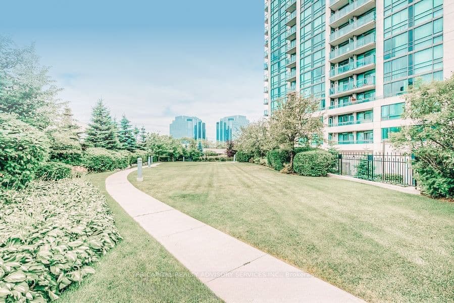 68 Grangeway Avenue 1102, Toronto, ON M1H 0A1 – photo 2