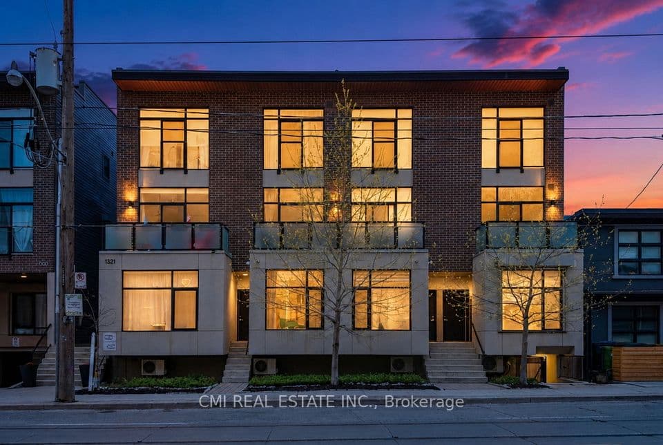 1321 Gerrard Street E 10, Toronto, ON M4L 1Y8 – main photo