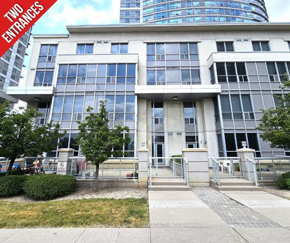 38 Lee Centre Drive TH120, Toronto, ON M1H 3J7 – main photo