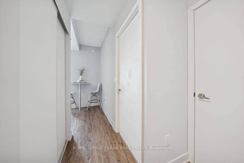 630 Greenwood Avenue 409, Toronto, ON M4J 0A8 – photo 2