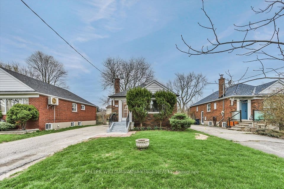 27 Innismore Crescent, Toronto, ON M1R 1C8 – photo 2