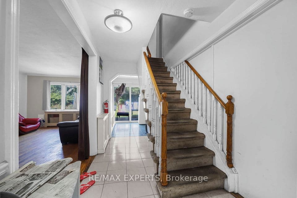 16 Bellehaven Crescent, Toronto, ON M1M 1H3 – photo 3