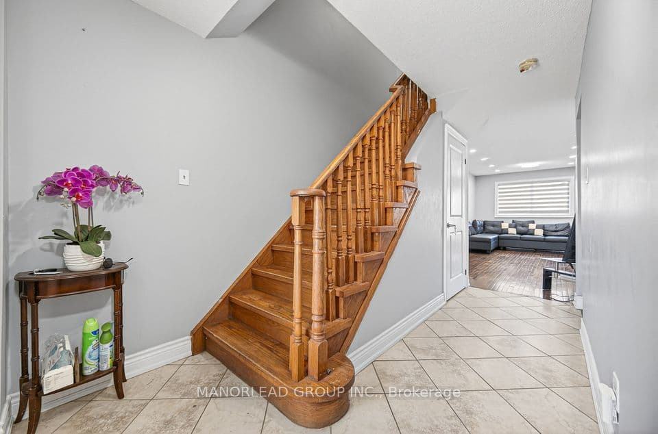 45 Brimstone Crescent, Toronto, ON M1V 3C8 – photo 3