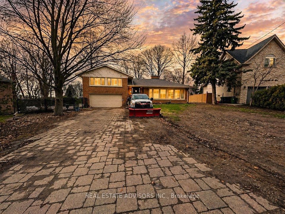 1 Lakehill Crescent, Toronto, ON M1M 1E5 – main photo
