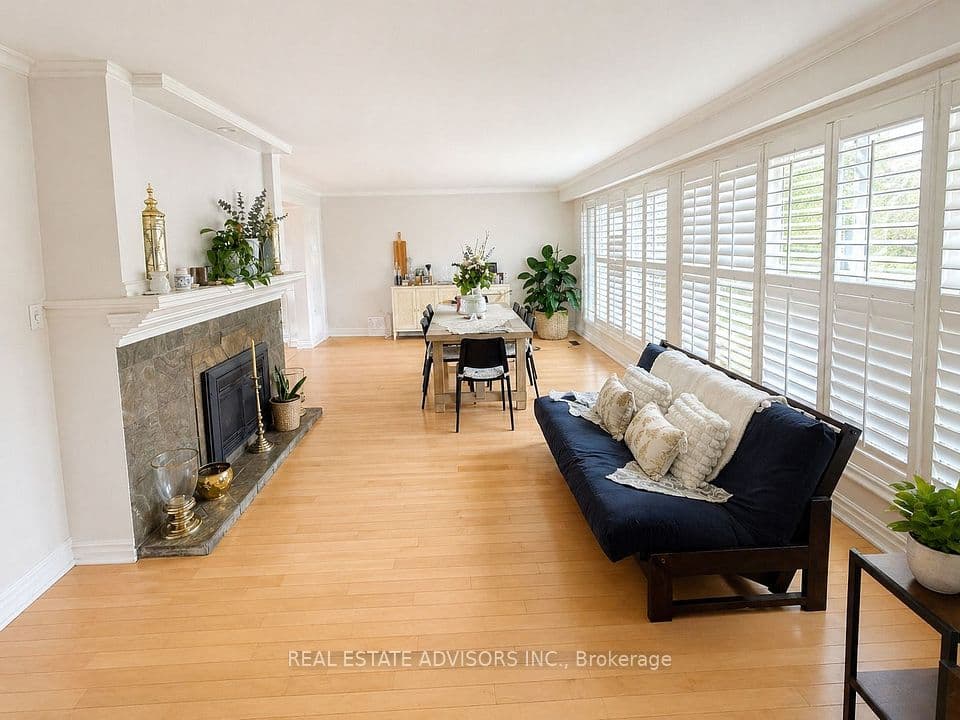 1 Lakehill Crescent, Toronto, ON M1M 1E5 – photo 2