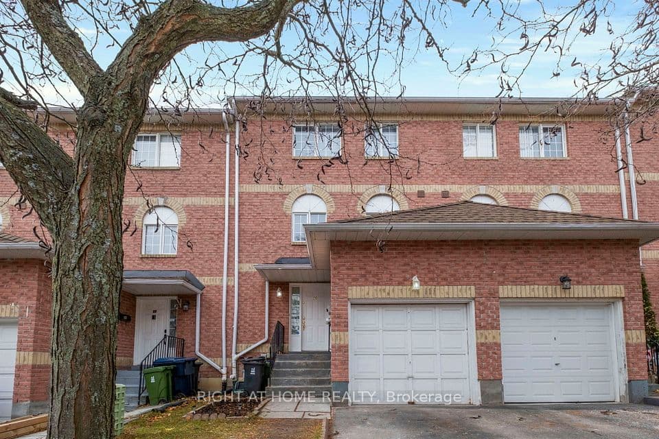 138 Homestead Road 20, Toronto, ON M1E 3S2 – main photo
