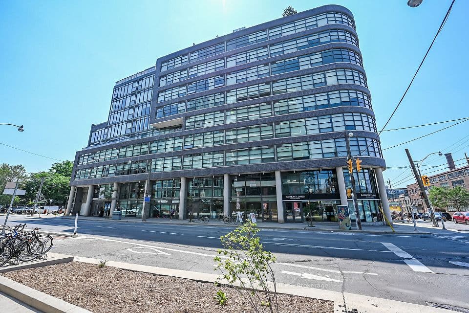 1201 Dundas Street E 902, Toronto, ON M4M 1S2 – main photo