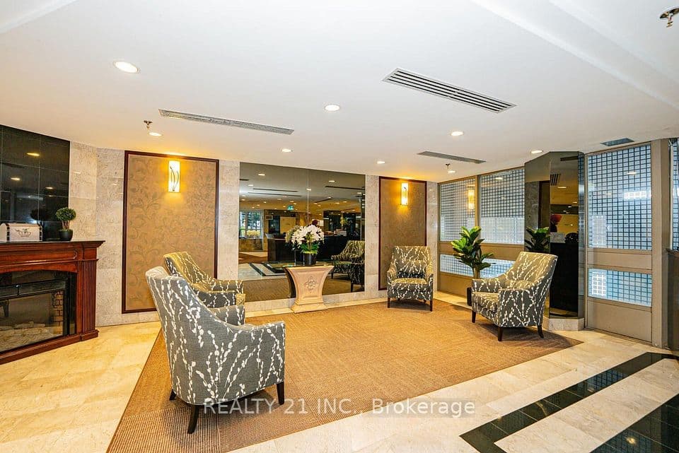 3233 Eglinton Avenue E 1107, Toronto, ON M1J 3N6 – photo 3