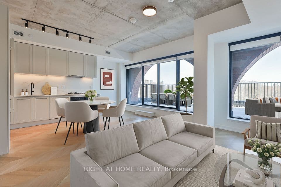 761 Queen Street E 602, Toronto, ON M4M 1H3 – photo 2
