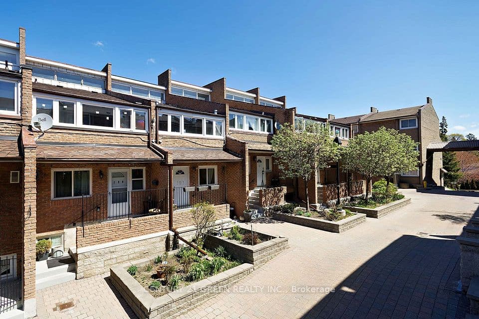 50 Scarborough Golf Club Road 190, Toronto, ON M1M 3T5 – main photo