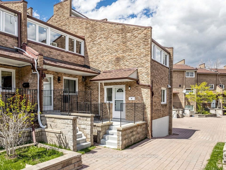 50 Scarborough Golf Club Road 95, Toronto, ON M1M 3T5 – main photo