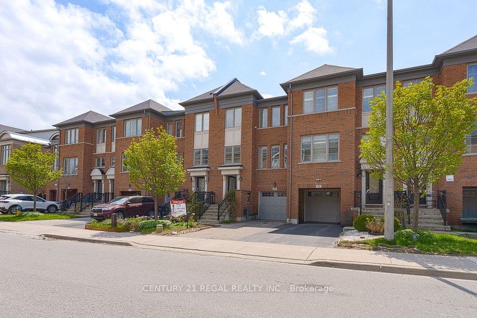 27 Belanger Crescent S, Toronto, ON M1L 0H3 – main photo