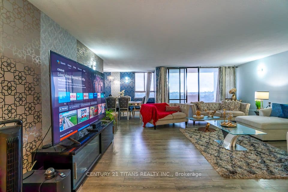 3 Massey Square 3001, Toronto, ON M4C 5L5 – photo 2