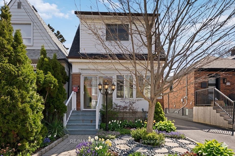 79 King Edward Avenue, Toronto, ON M4C 5J5 – photo 2