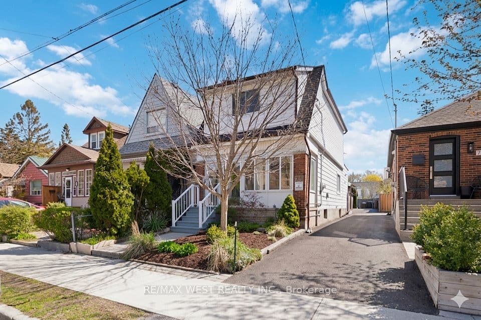 79 King Edward Avenue, Toronto, ON M4C 5J5 – photo 3