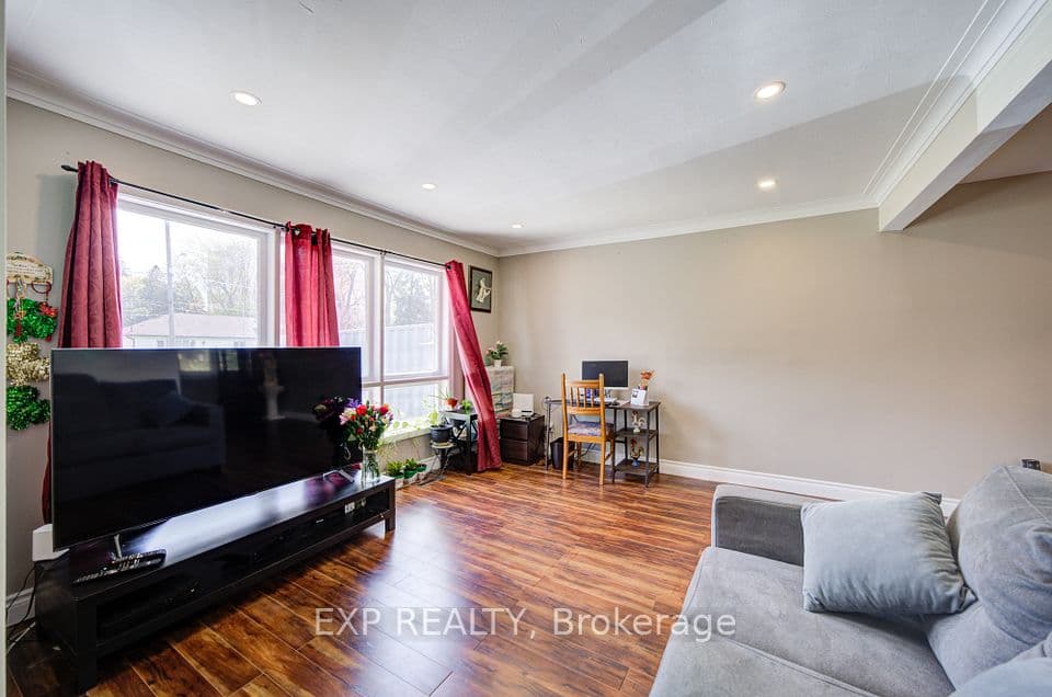 95 Reidmount Avenue E, Toronto, ON M1S 1B6 – photo 3