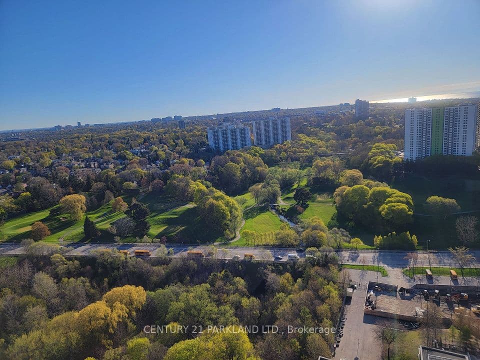 5 Massey Square #215, Toronto, ON M4C 5L6 – photo 2