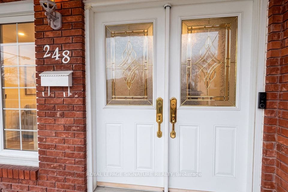 248 Gowan Avenue, Toronto, ON M4J 2K6 – photo 2