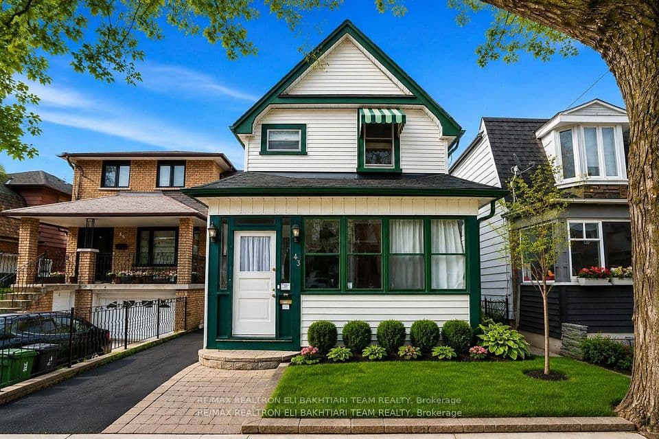 43 King Edward Avenue, Toronto, ON M4C 5J5 – photo 2