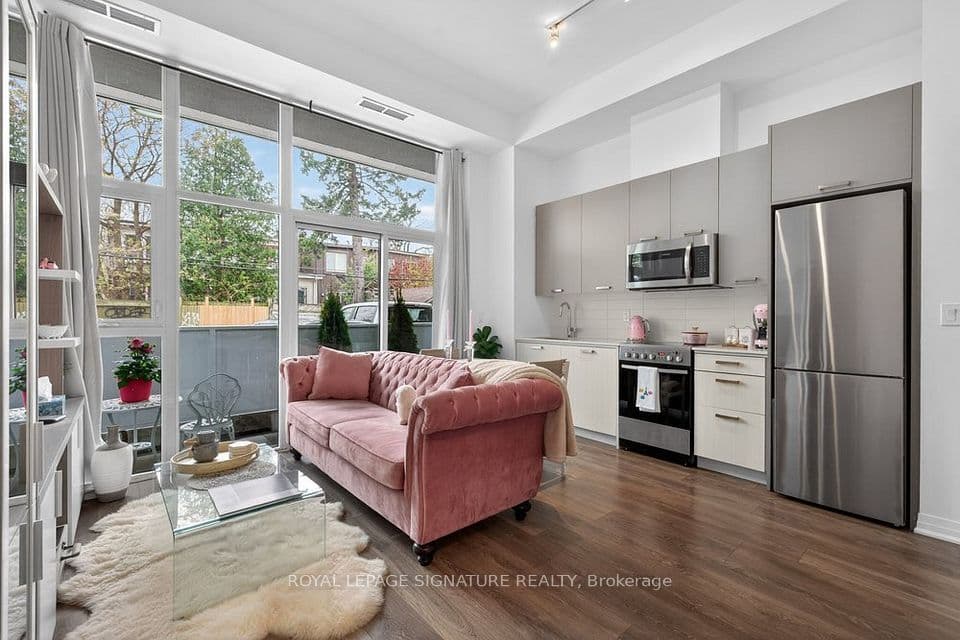 2301 Danforth Avenue 109, Toronto, ON M4C 0A7 – main photo