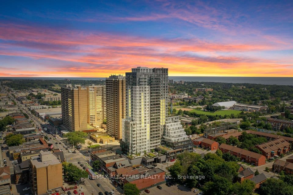 286 Main Street 1811, Toronto, ON M4C 0B3 – photo 2