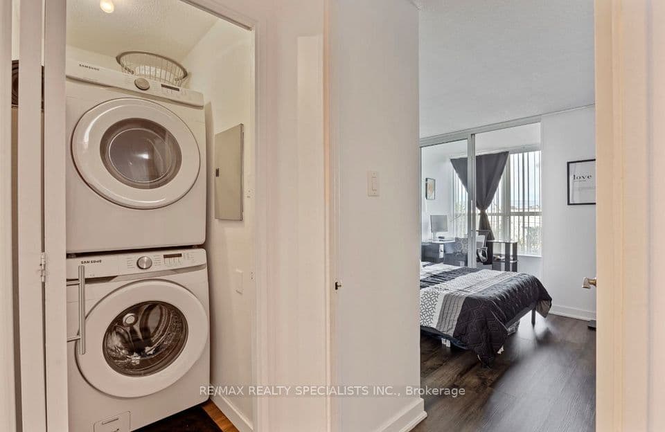 330 Mccowan Road 311, Toronto, ON M1J 3N3 – photo 3